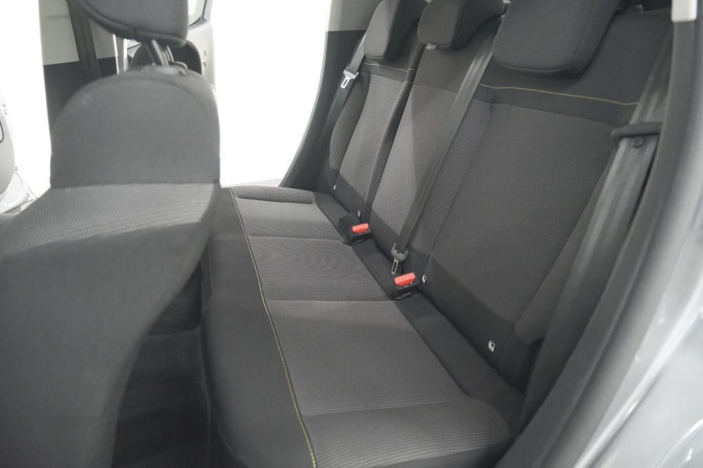 Citroen C3 puretech 110 eat6 max | parkeersensoren | apple carplay | 16 inc