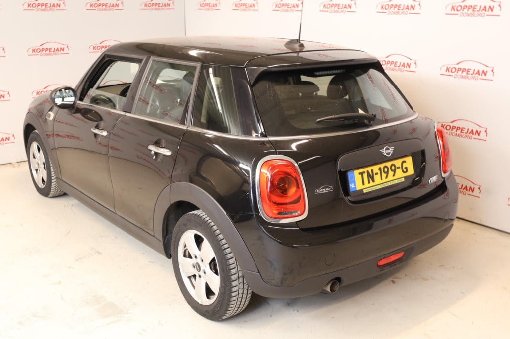 Mini One mini 1.5 first salt nl auto,btw, carplay, all season, cruise,