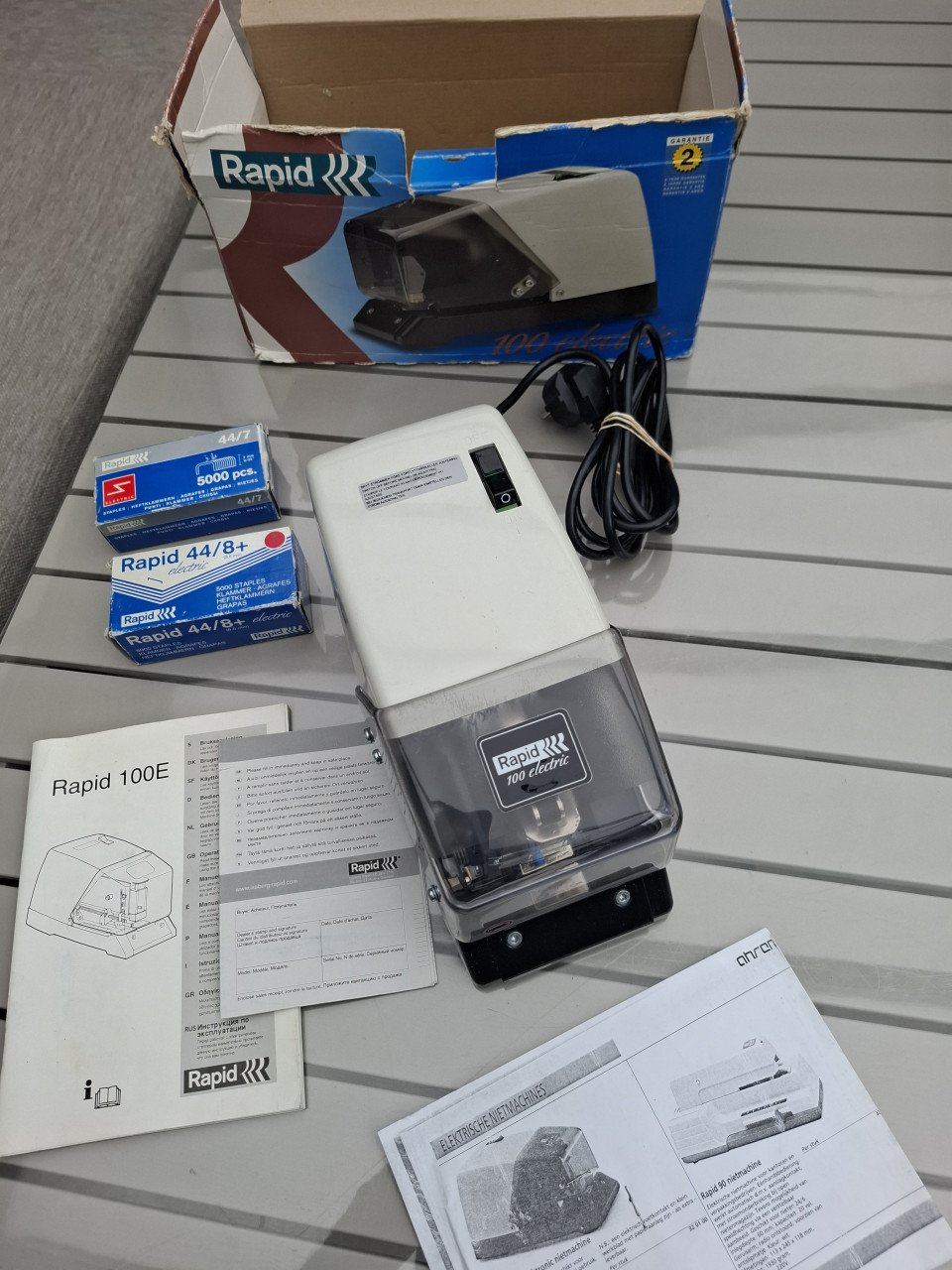Elektrische nietmachine Rapid E100