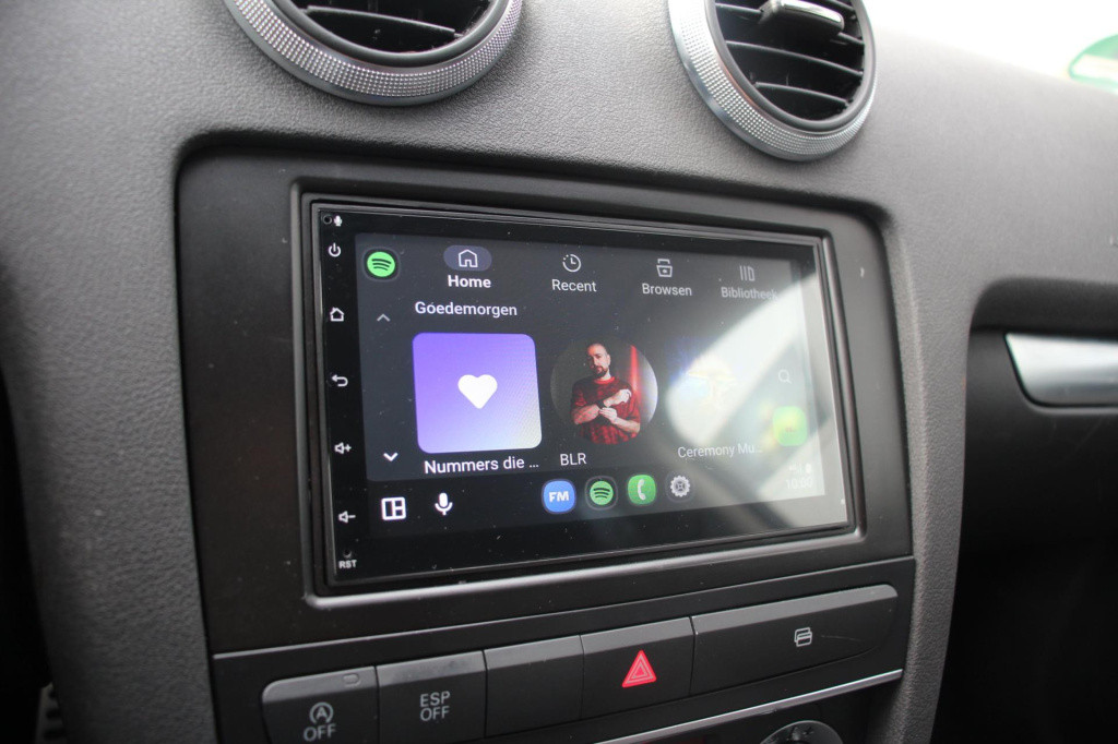 Audi A3 sportback 1.4 tfsi attraction - carplay wireless - navi - clima - 1