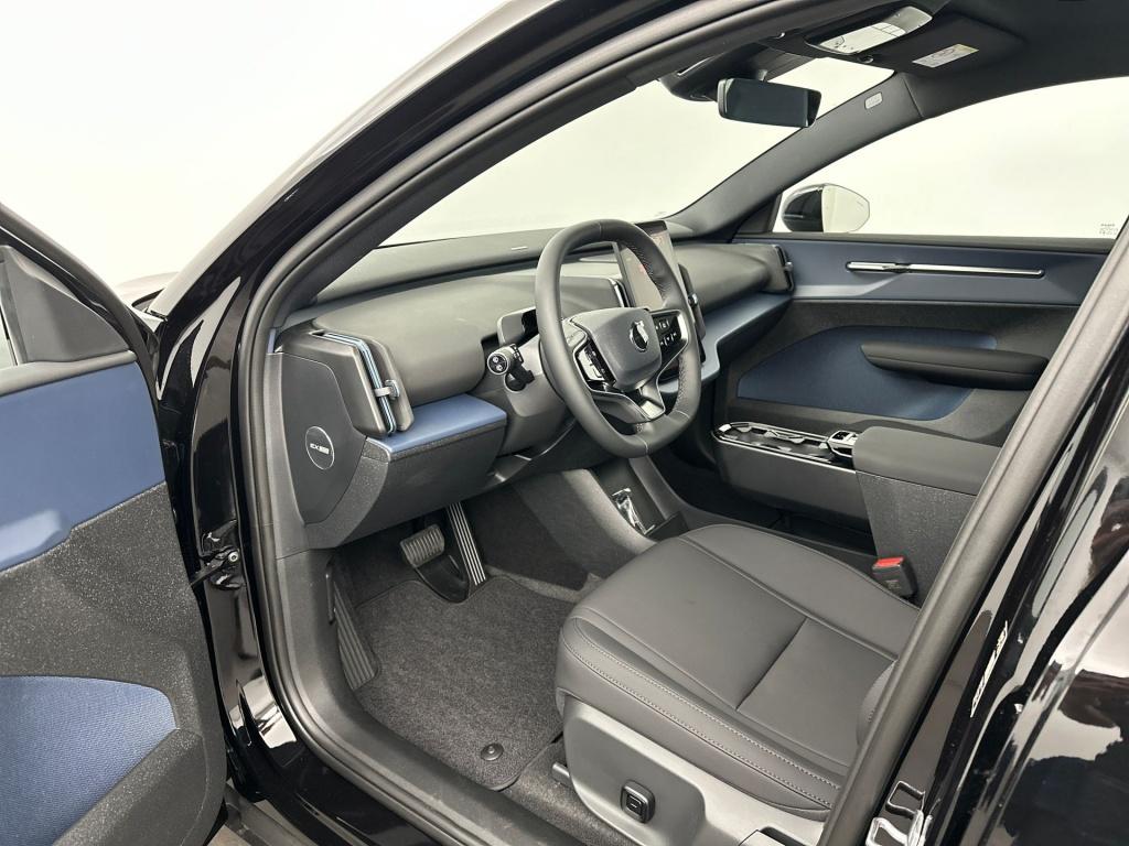 Volvo Ex30 p5 long range ultra black edition