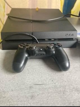Ps4 + 4 spellen