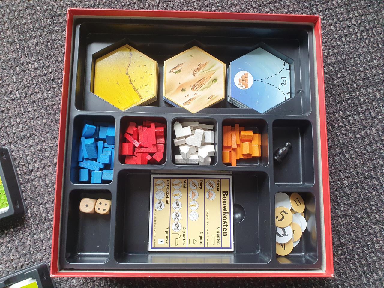 Het beroemde Kolonisten van Catan in keurige staat (eerste versie)