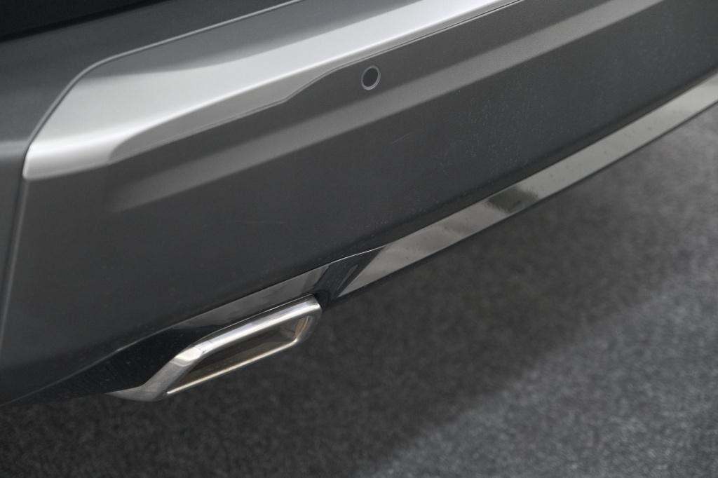 Peugeot 2008 puretech 130 eat8 gt | camera | parkeersensoren | apple carpla