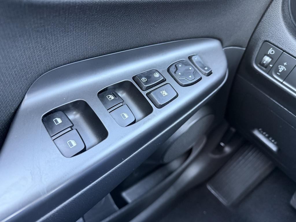Hyundai Kona 1.0t comfort plus | apple carplay | trekhaak 1200kg! | camera 