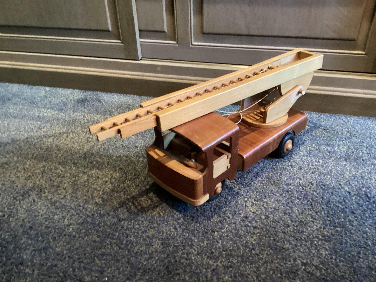 Houten speelgoed ladderwagen