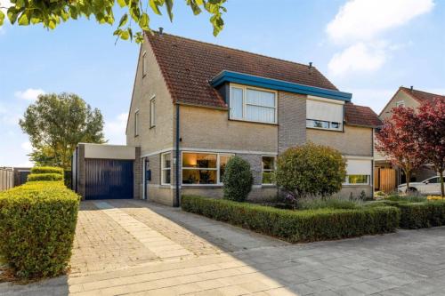 TE KOOP: 2 onder 1 kap woning WATERLANDKERKJE