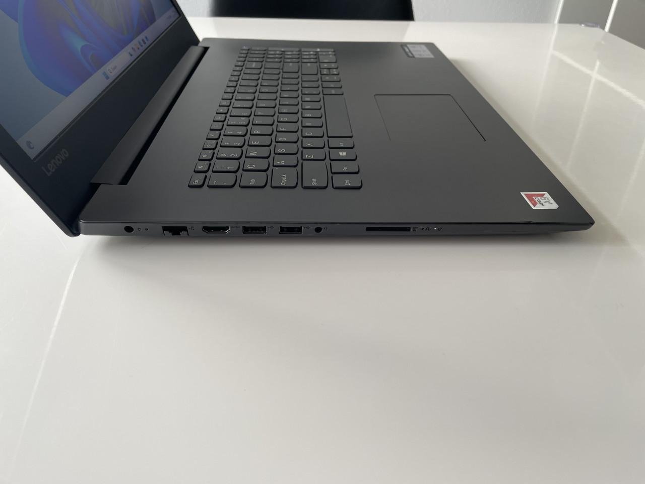 Lenovo laptop 17 inch