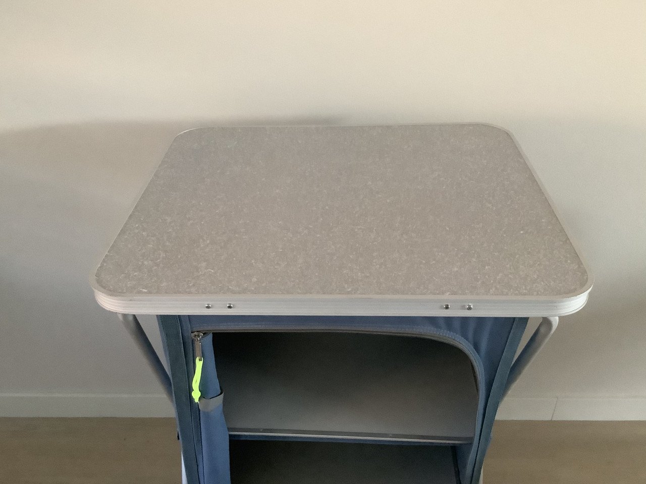 Campingkast Outwell, hoog model inclusief draagtas