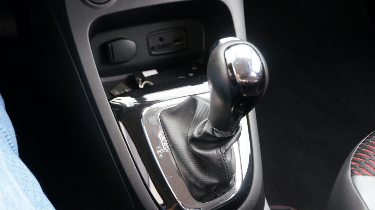Renault Captur 1.2 TCe Helly Hansen rijklaar incl garantie