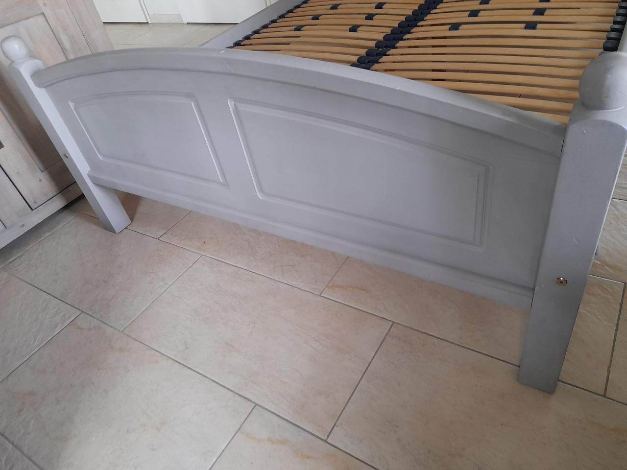 Massief houten 2 Persoons bed 140 x 200 (in goede staat )