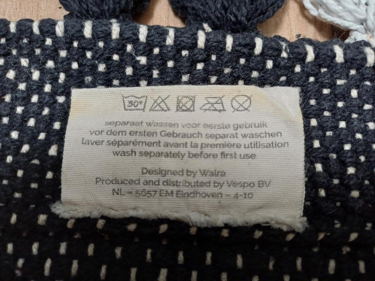 Walra Badmat Stripes & Structure: zwart/wit met kwastjes