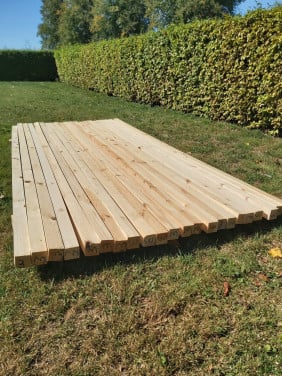 Geschaafde balken