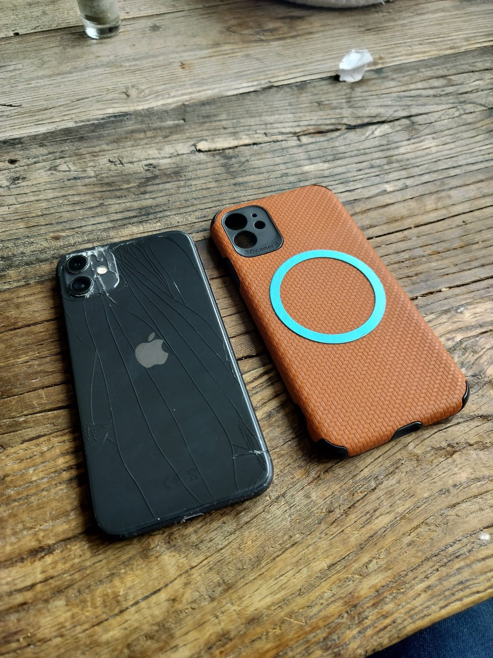 Iphone 11 128gb achterkant barst
