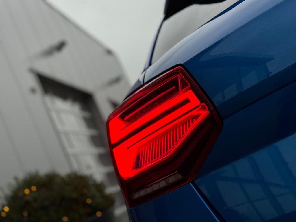 Audi Q2 2.0 tfsi quattro s-line * panoramadak * leder * black pack