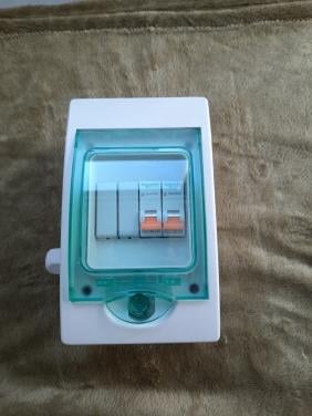 Uitbreidingskastje Schneider met 2 installatie automaten