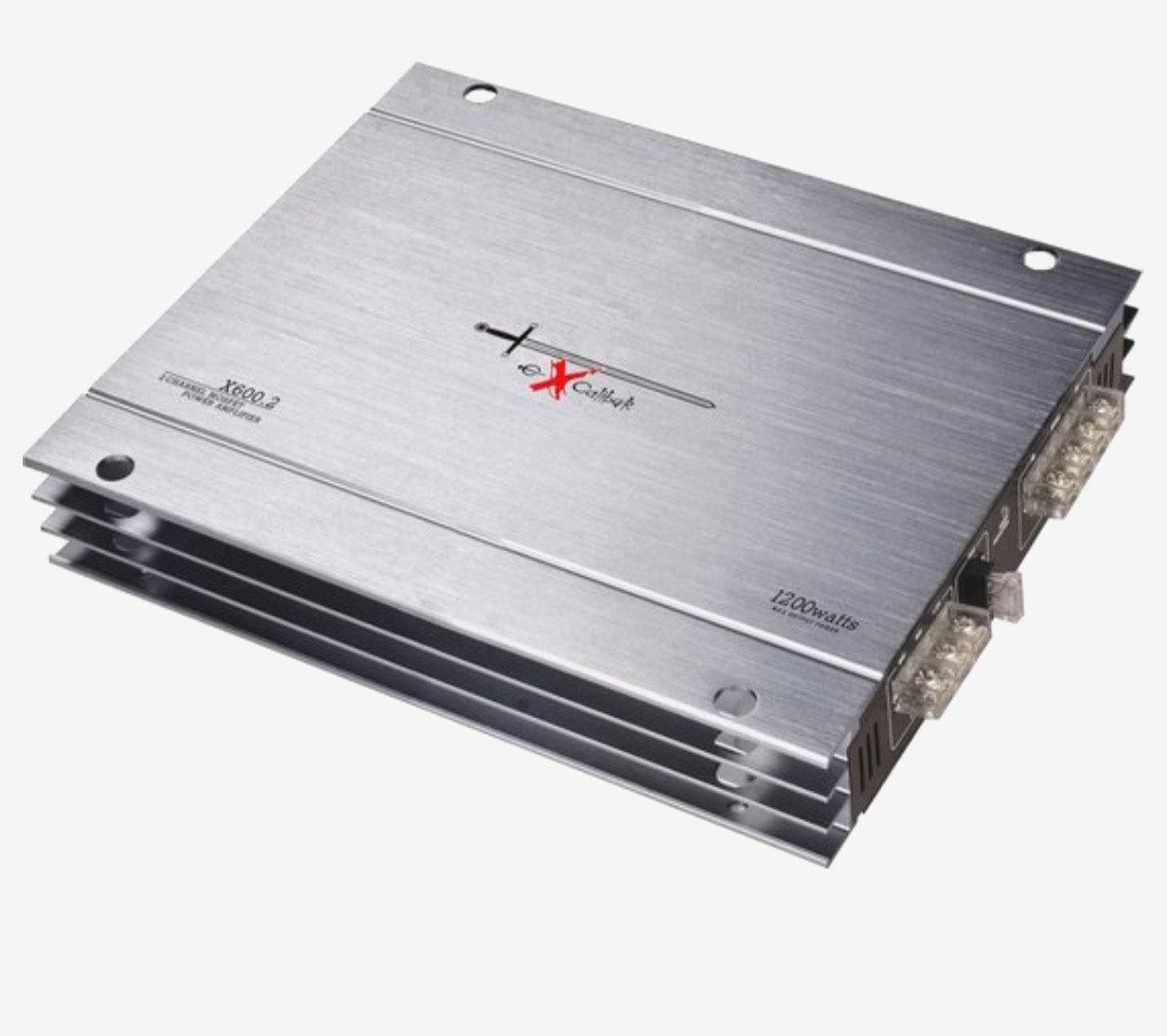 Auto Subwoofer + versterker + kabels + autoradio