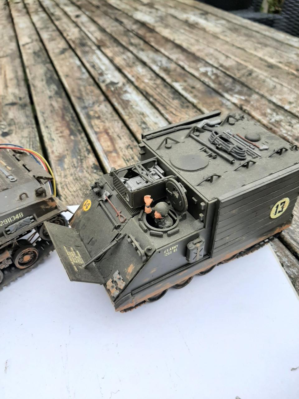 Diverse militaire voertuigen denk schaal 1;32