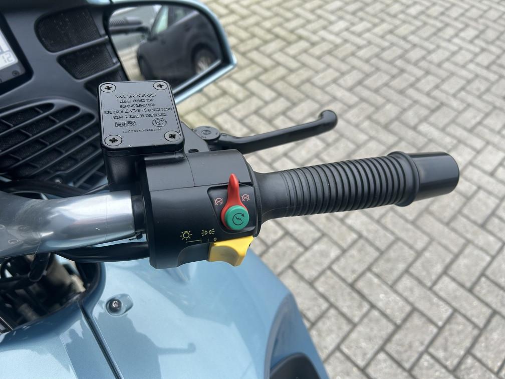 BMW R1100RT in nieuwstaat, bj 2000 met slechts 58dkm, kofferset etc €1795,-