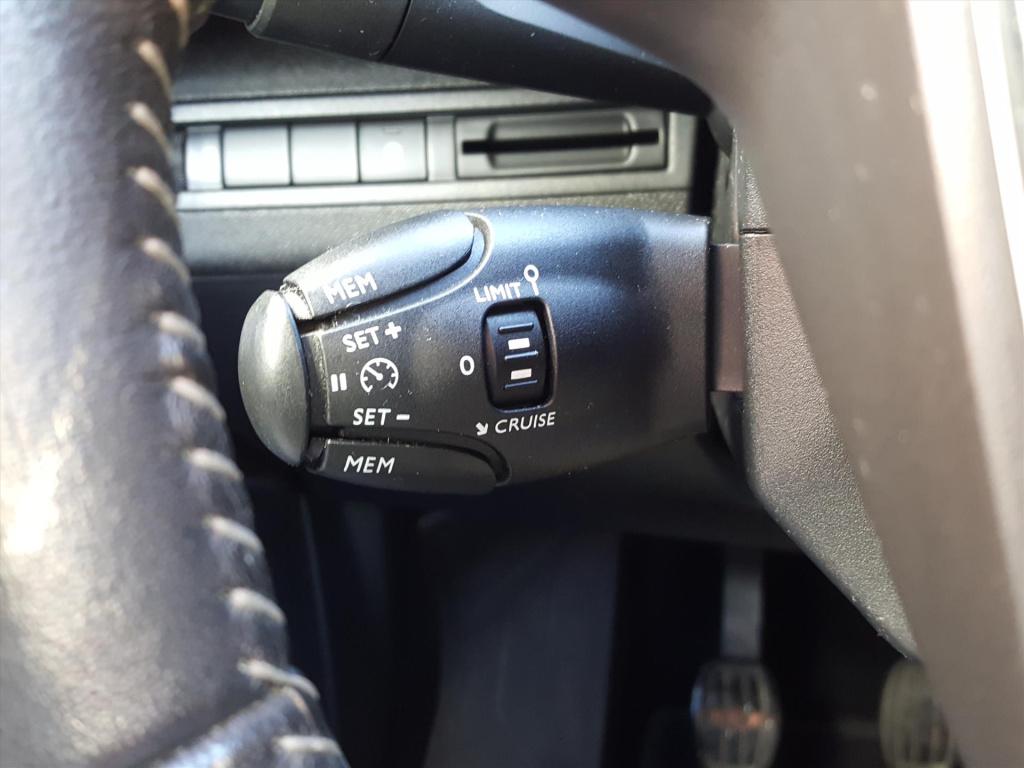 Peugeot 3008 1.2 130pk s&s access trekhaak | cruise control | airco | bluet