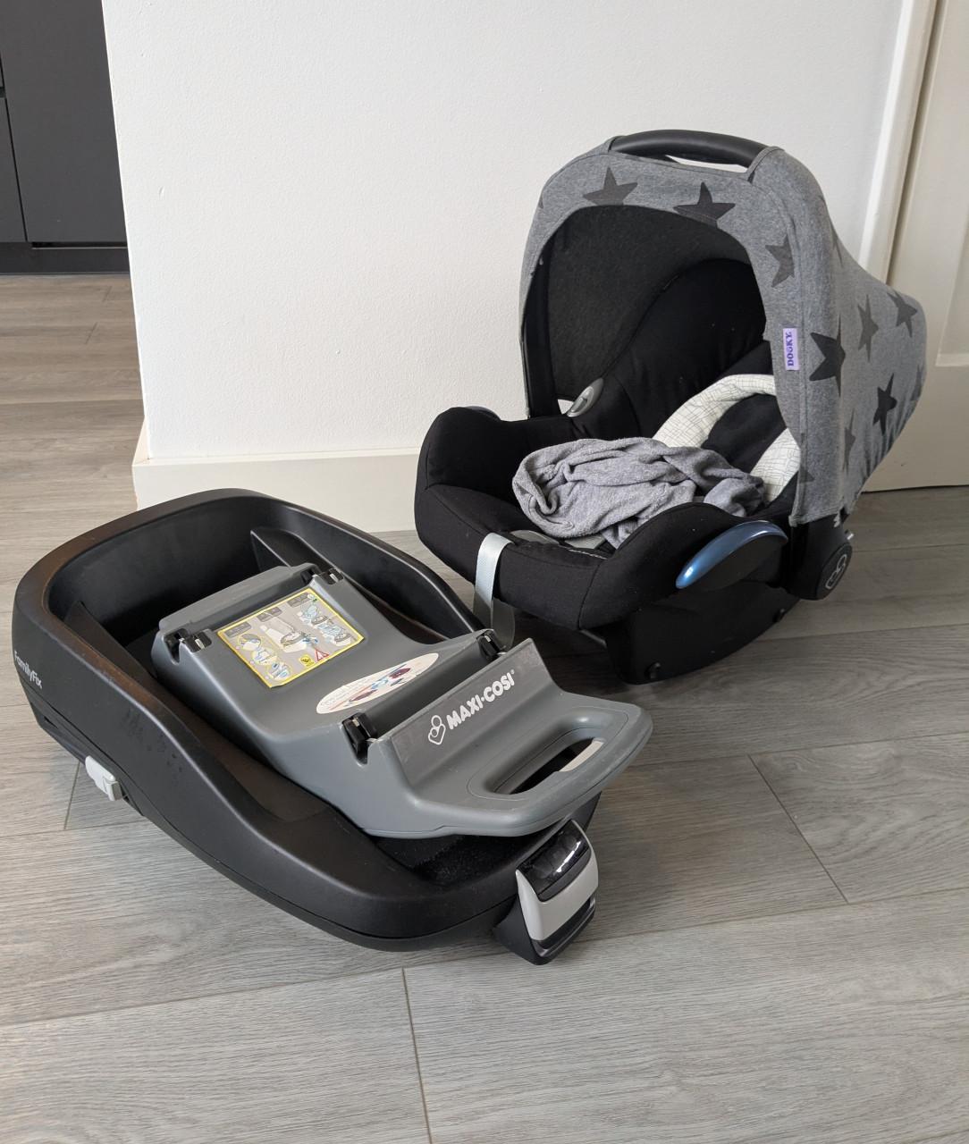 Maxi Cosi Family fix en Isofix base