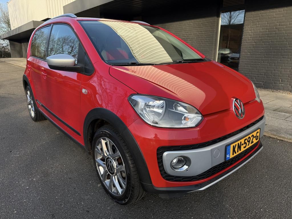 Volkswagen UP! 1.0 cross up! bluem.