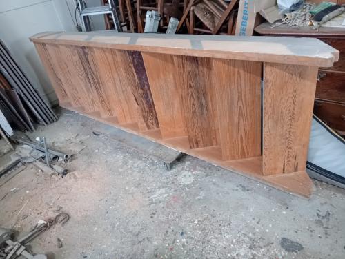2 Trappen, massief beuken.