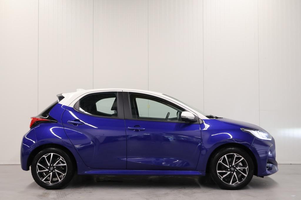 Toyota Yaris 1.5 hybrid style | pdc | head-up | dodehoek | draadloos laden