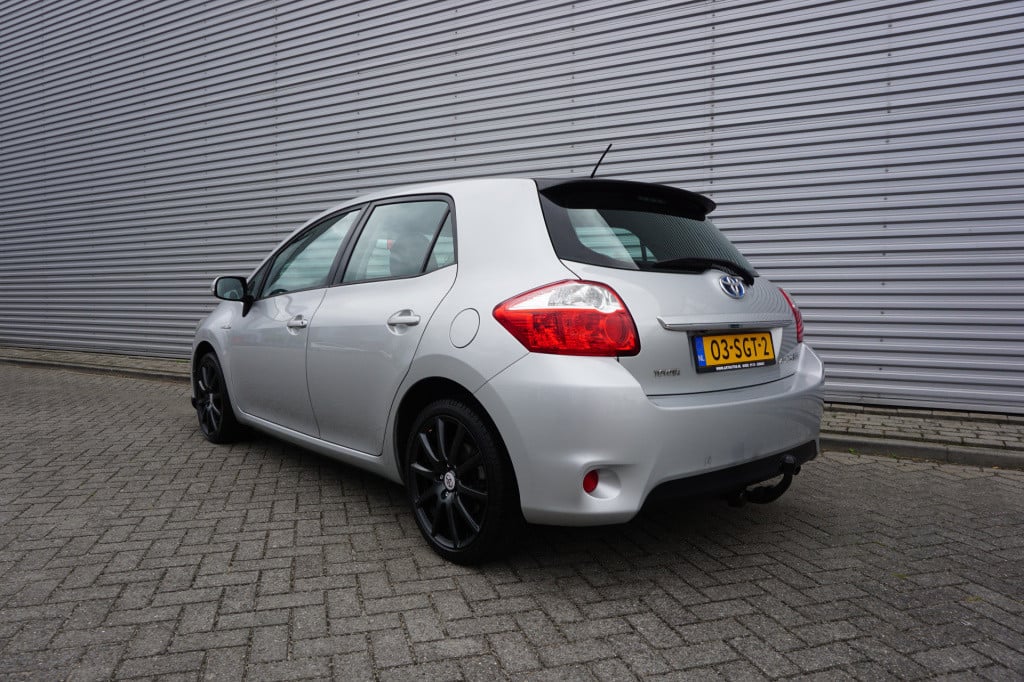 Toyota Auris 1.8 full hybrid aspiration automaat - airco / navi / cruise / 