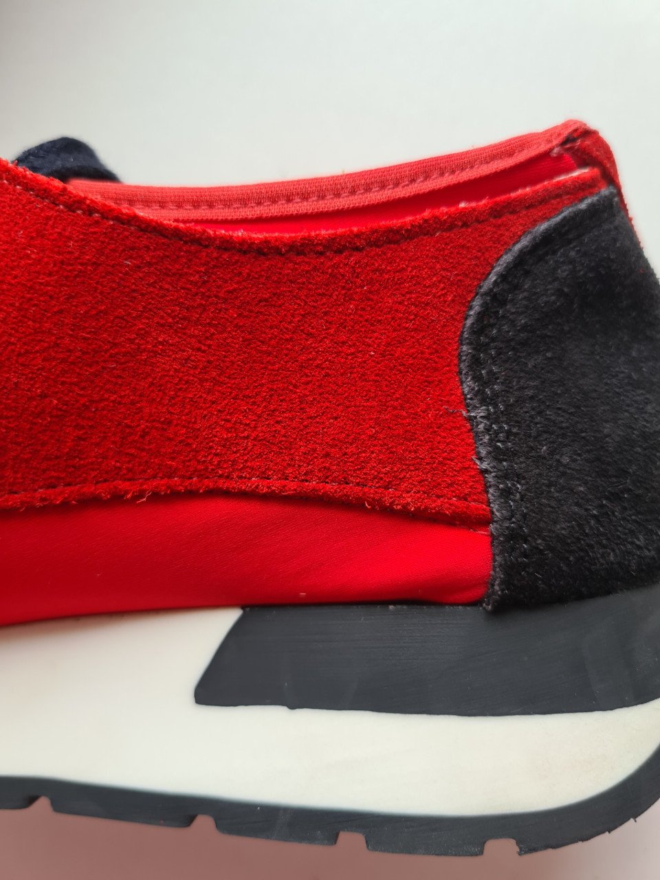 Nieuwe zwart , rode leren sneackers van Verton  Maat 40