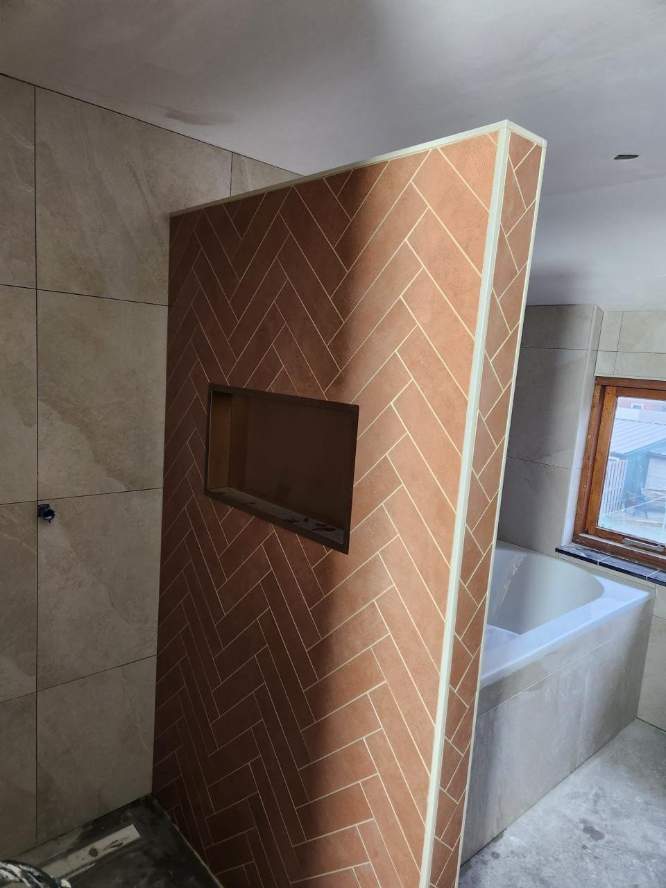 Tegelzetter nodig? Bel/app: 06 21937244 of Mail: jvbtegelzetter@gmail.com