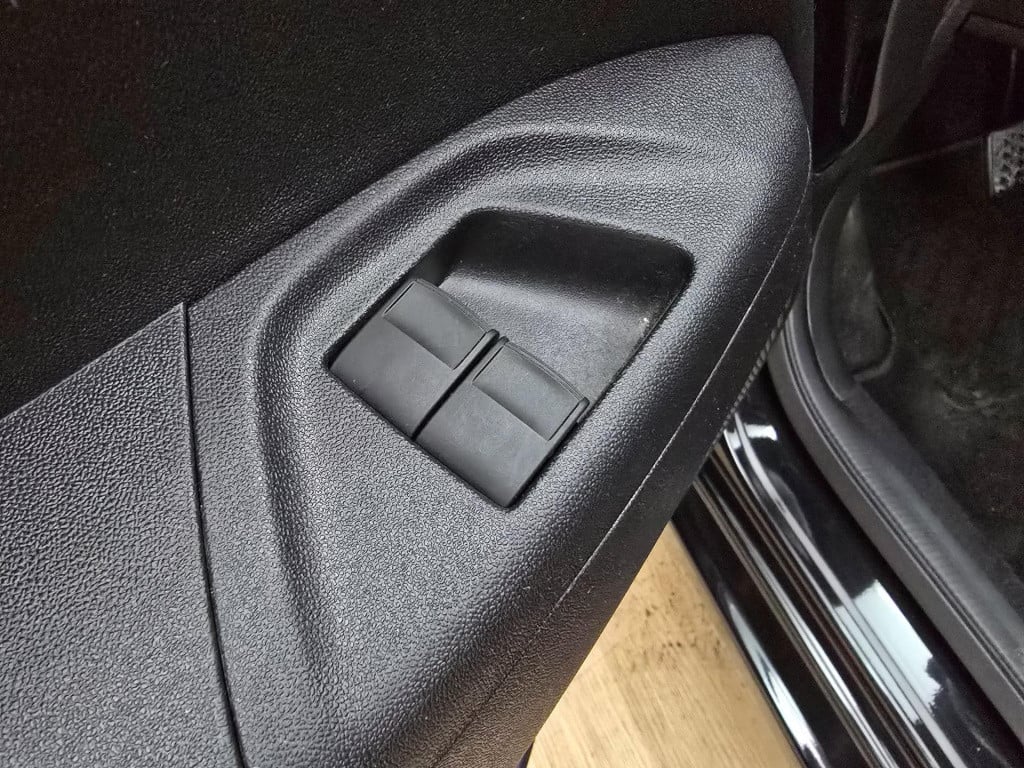 Peugeot 108 occasion 1.0 vti met airco en kleur zwart | tweedehands peugeot
