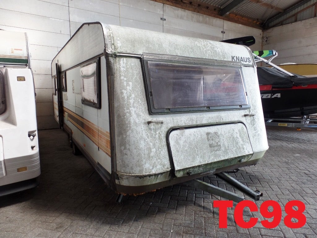 Ruim aanbod tourcaravans met en zonder geldig kentekenbewijs te koop