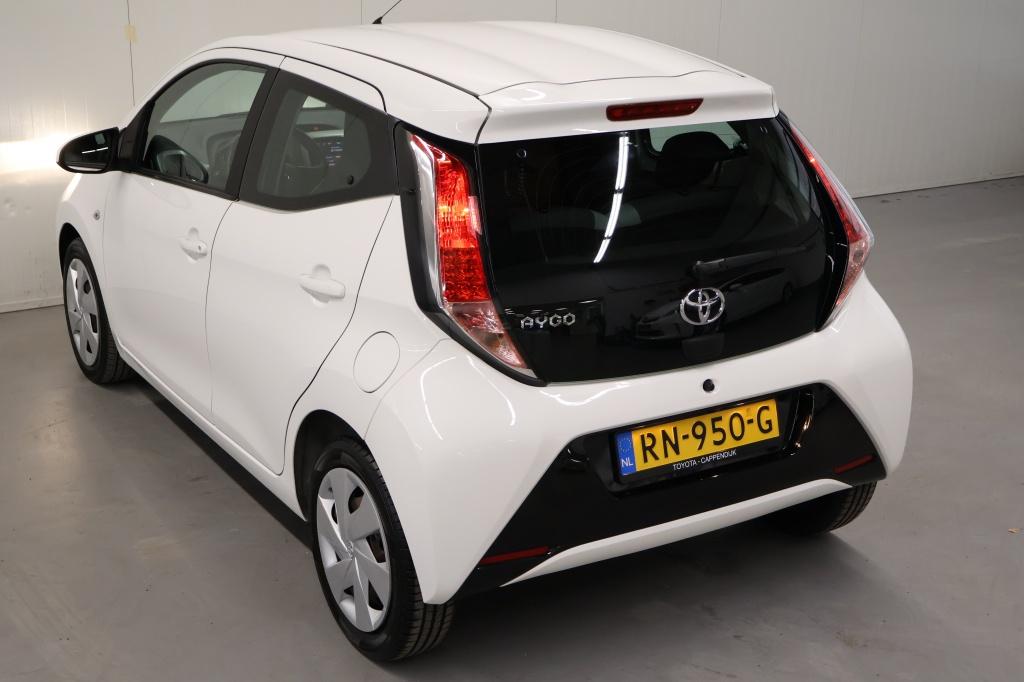 Toyota Aygo 1.0 vvt-i x-play