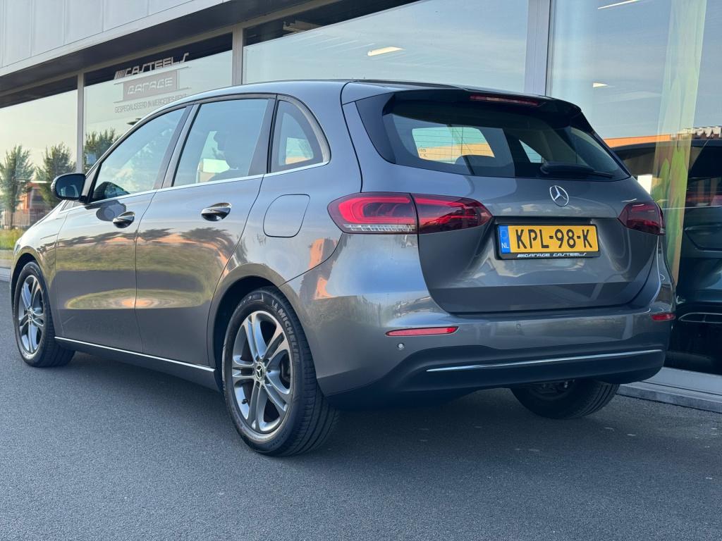 Mercedes-Benz B-Klasse 180 style automaat , achteruitrijcamera