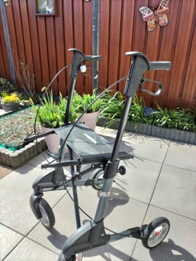 Te Koop: Rollator TOPRO TROJA 2G