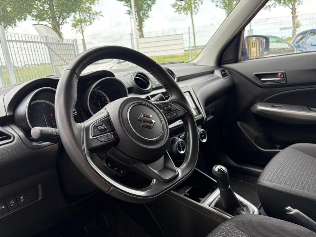Suzuki Swift 1.2 style smart hybr
