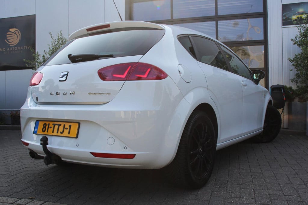 Seat Leon 1.2 tsi copa - leder - schuifkantel - trekhaak - xenon - pdc - na