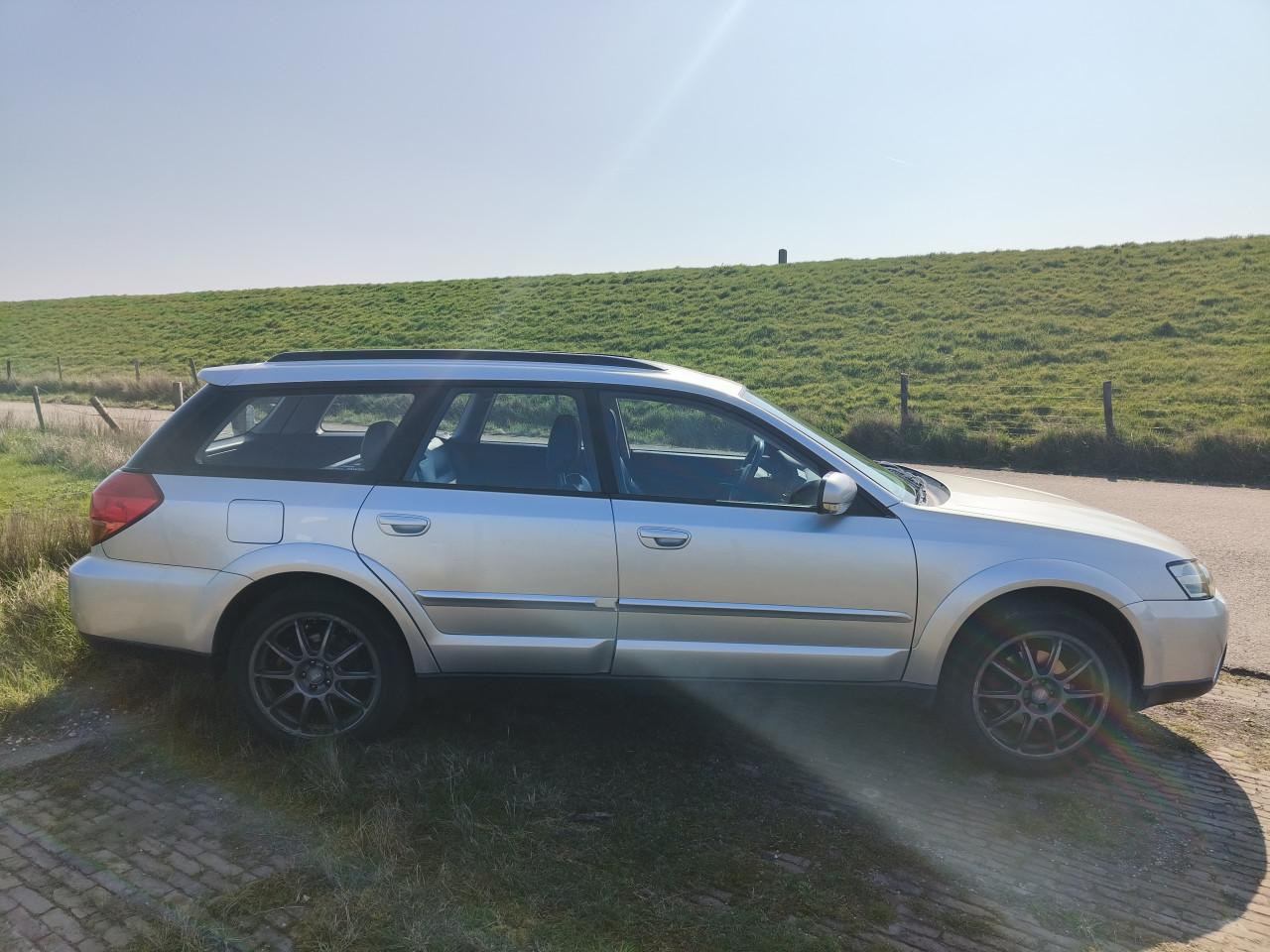 Subaru Outback 2.5i AWD