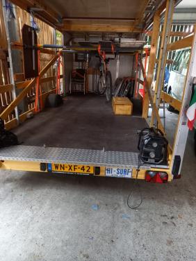 Custum unieke campeer trailer.