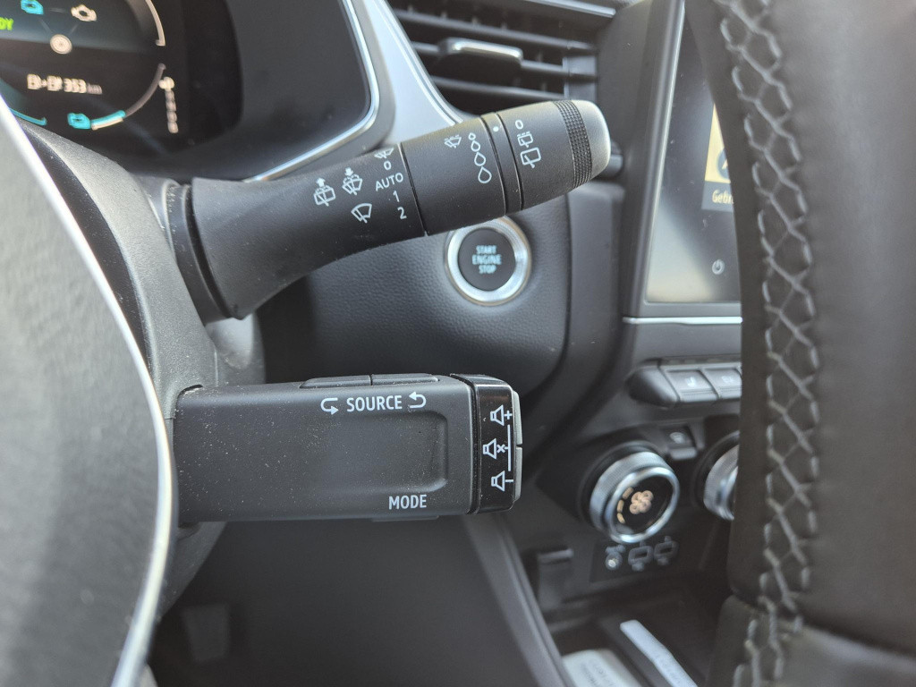 Renault Captur 1.6 e-tech plug-in hybrid 160 techno all season, camera, nav