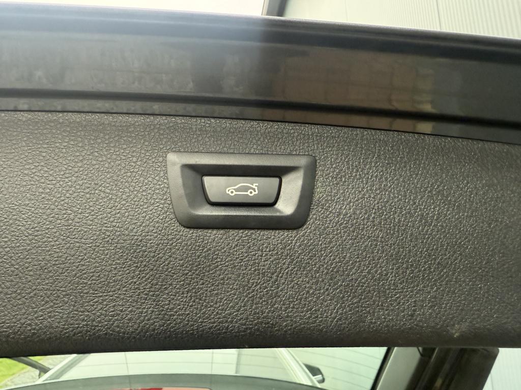 BMW 3-serie touring 318i automaat high executive m sport edition