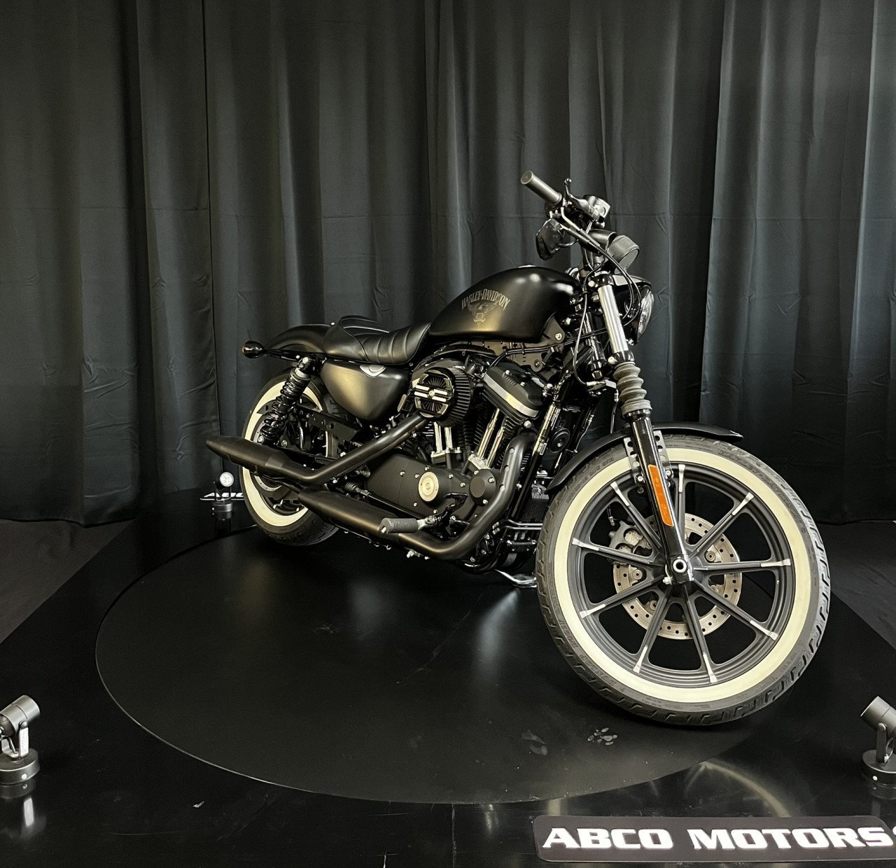 HARLEY-DAVIDSON SPORTSTER IRON XL 883 N