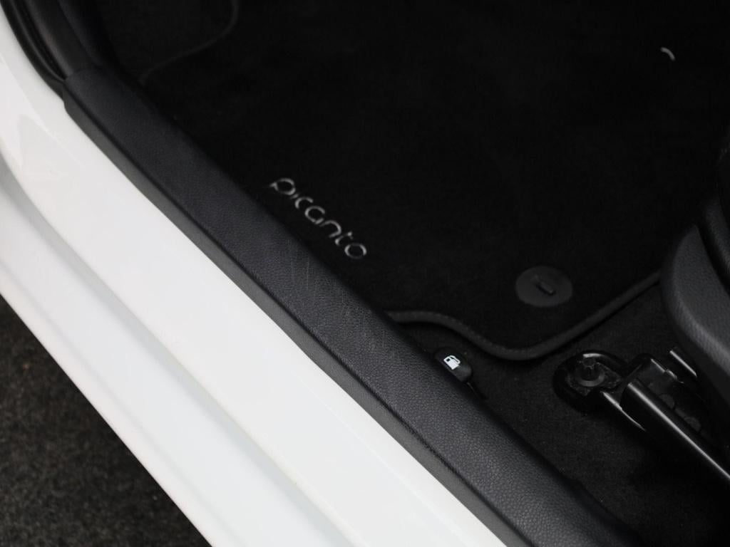 Kia Picanto 1.0 dpi dynamicline | cruise control | camera | apple carplay |