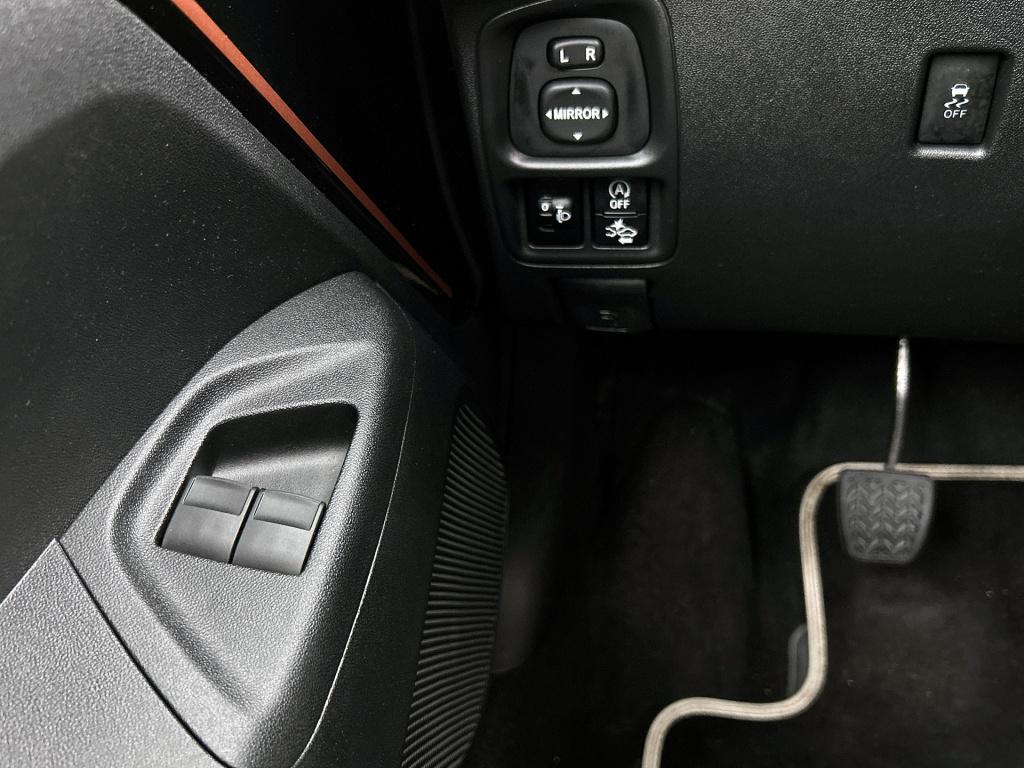 Peugeot 108 72pk roland garros top! | rijklaar | climate control | achterui