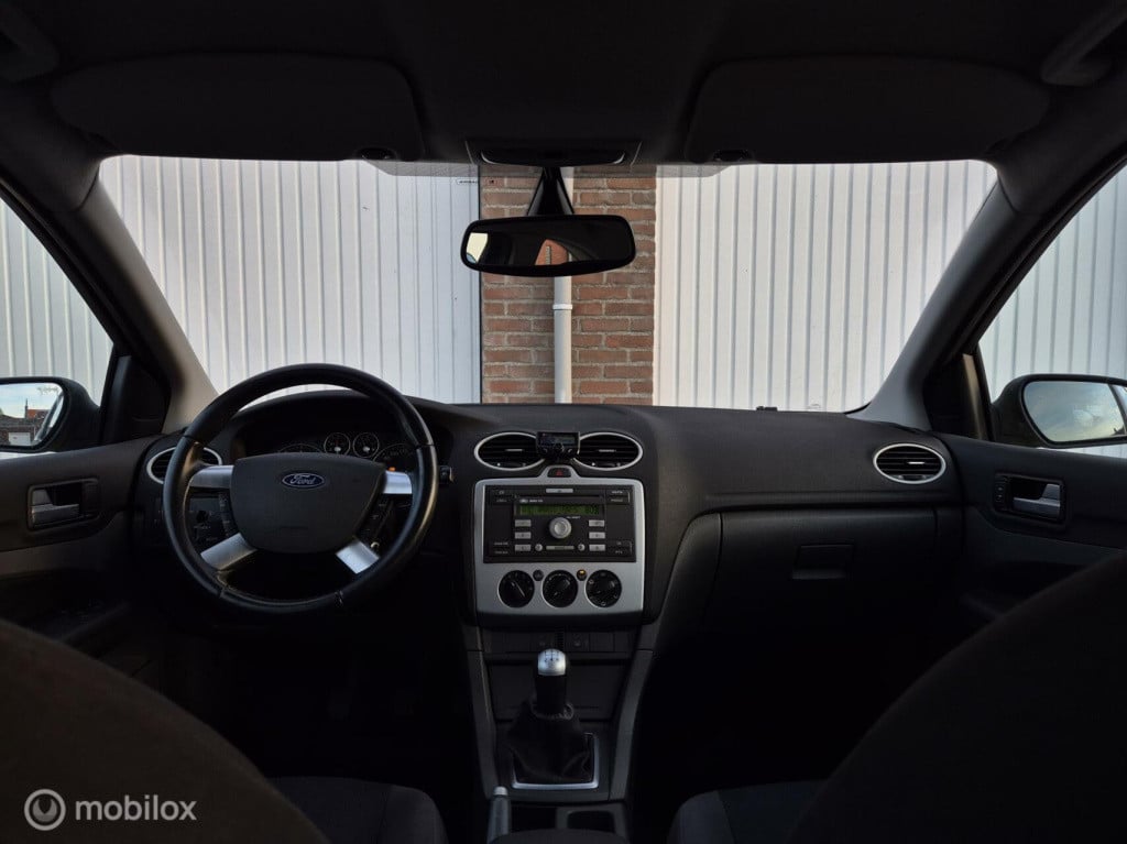 Ford Focus 1.6-16v futura / origineel nl / cruisecontrol