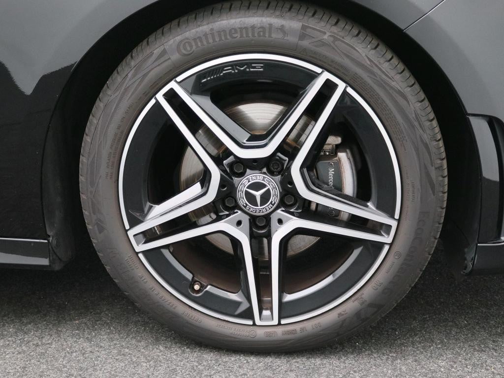 Mercedes-Benz A-Klasse 160 business solution amg handgeschakeld amg line |