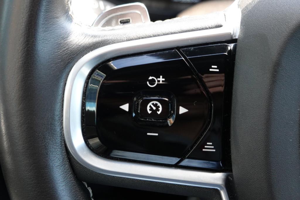 Volvo XC60 2.0 b5 r-design