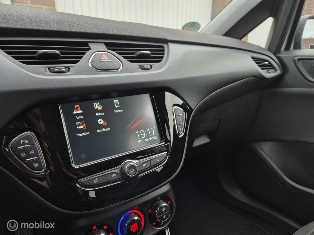 Opel Corsa 1.4 volautomaat / stuur- & stoelverwarming / camera