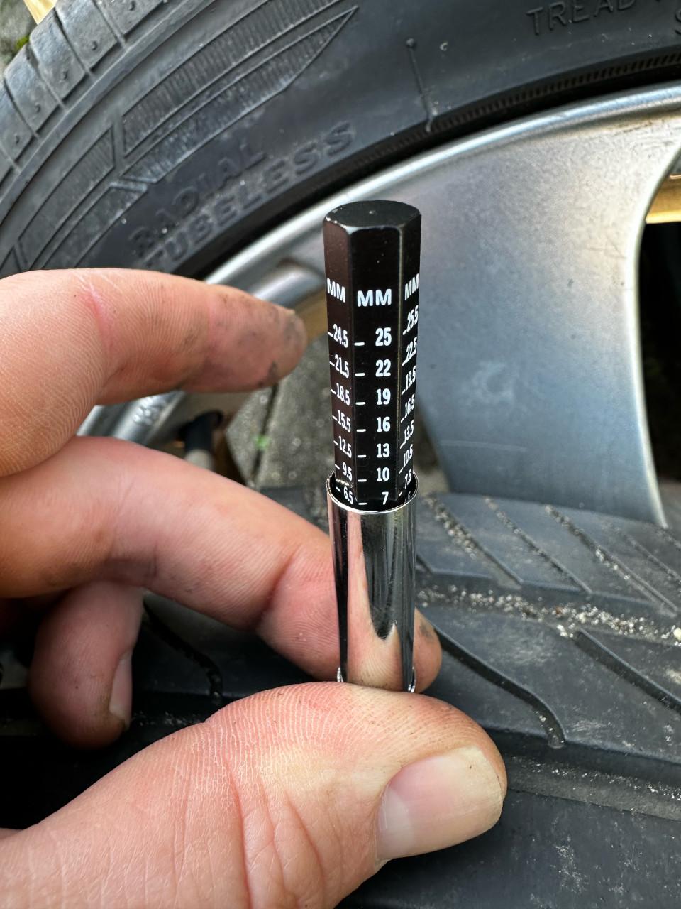 4x100 Dotz velgen met goede banden